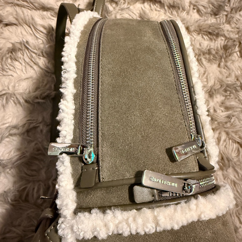 Michael Kors Olive Backpack with White Trim NWT - Picture 3 of 5